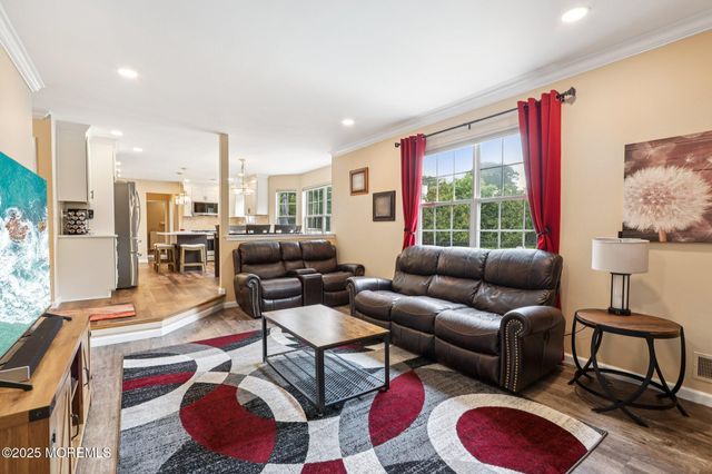 3 Macintosh Court, Jackson, NJ 08527