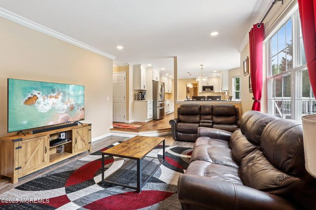 3 Macintosh Court, Jackson, NJ 08527