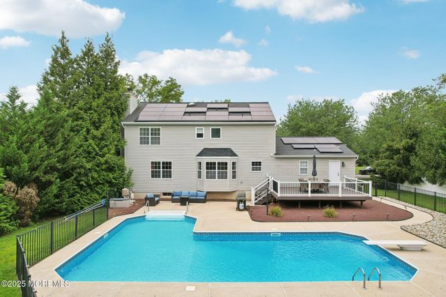 3 Macintosh Court, Jackson, NJ 08527