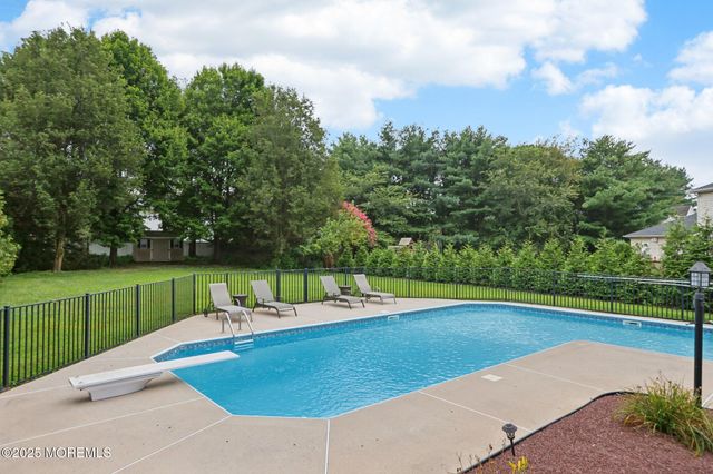 3 Macintosh Court, Jackson, NJ 08527