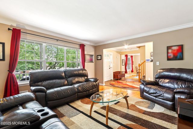 3 Macintosh Court, Jackson, NJ 08527