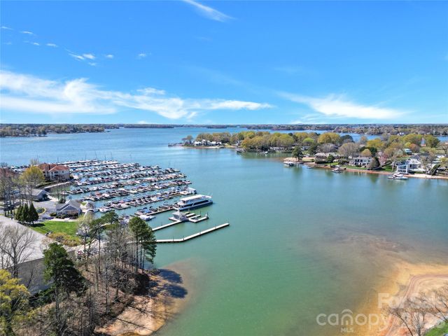 18736 Nautical Drive 203, Cornelius, NC 28031