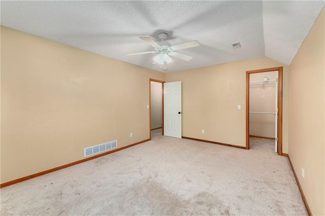 604 Hawthorne Place, Liberty, MO 64068
