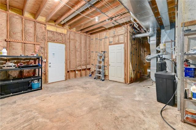 604 Hawthorne Place, Liberty, MO 64068