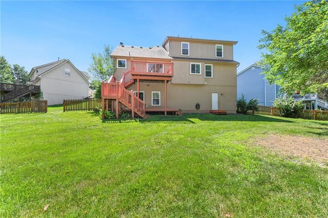 604 Hawthorne Place, Liberty, MO 64068