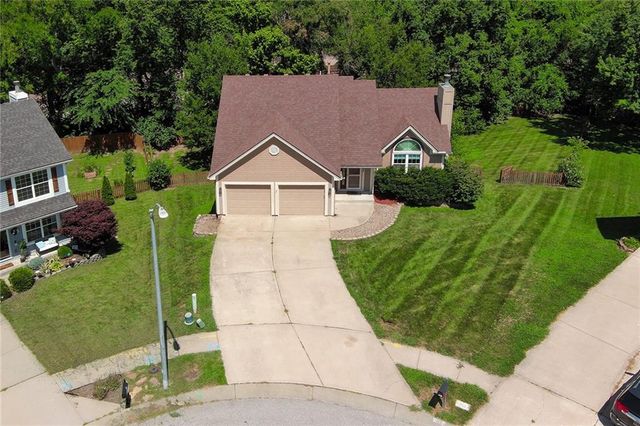 604 Hawthorne Place, Liberty, MO 64068