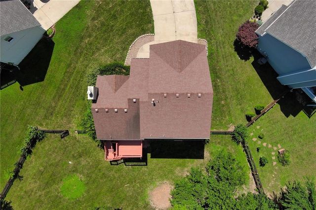 604 Hawthorne Place, Liberty, MO 64068