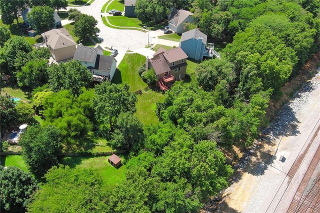 604 Hawthorne Place, Liberty, MO 64068