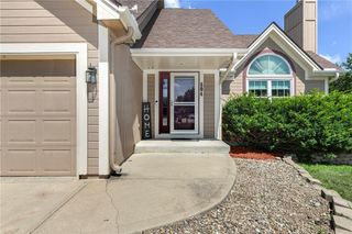 604 Hawthorne Place, Liberty, MO 64068