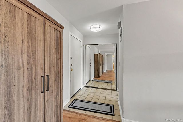 352 Central Park Avenue D11, Scarsdale, NY 10583