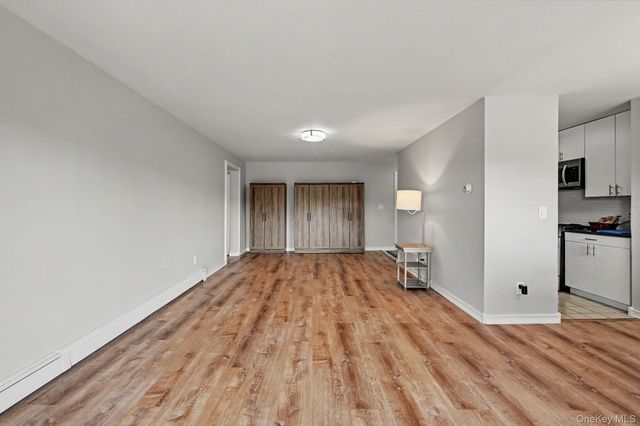 352 Central Park Avenue D11, Scarsdale, NY 10583