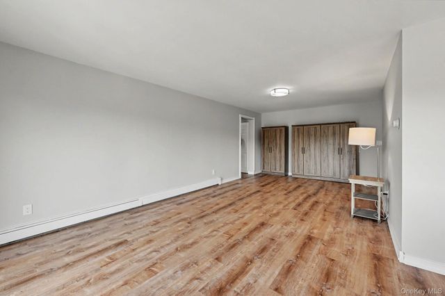 352 Central Park Avenue D11, Scarsdale, NY 10583