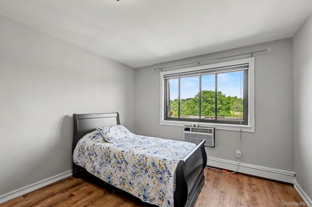 352 Central Park Avenue D11, Scarsdale, NY 10583