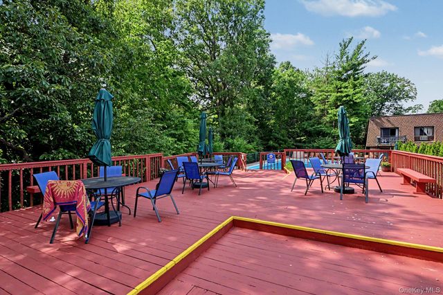 352 Central Park Avenue D11, Scarsdale, NY 10583