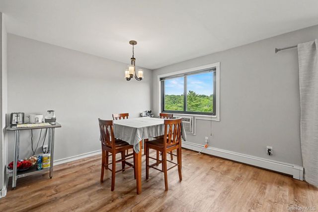 352 Central Park Avenue D11, Scarsdale, NY 10583