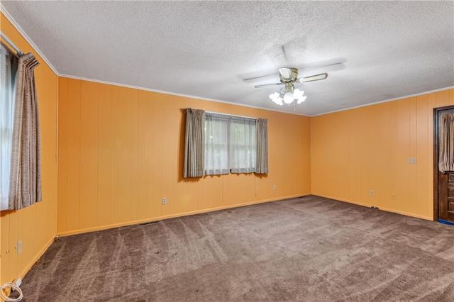 8029 Yecker Avenue, Kansas City, KS 66109