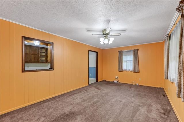 8029 Yecker Avenue, Kansas City, KS 66109