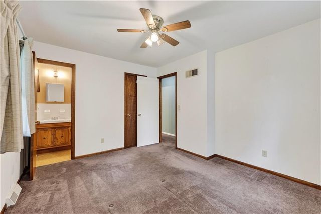 8029 Yecker Avenue, Kansas City, KS 66109