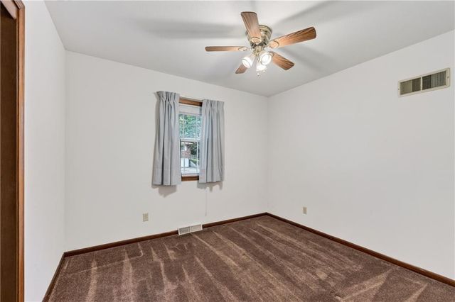 8029 Yecker Avenue, Kansas City, KS 66109