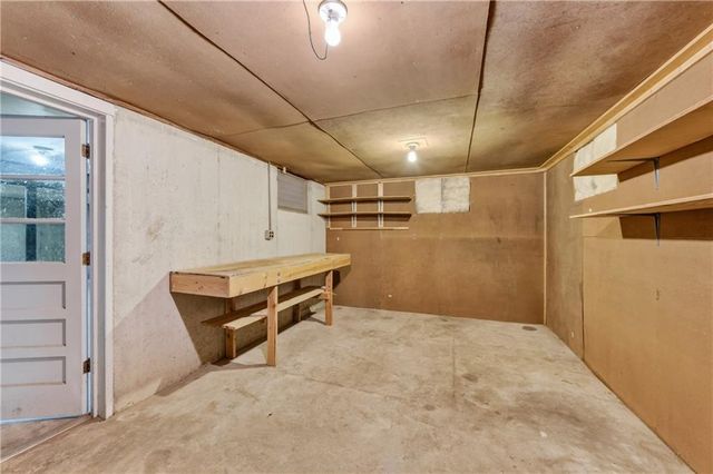 8029 Yecker Avenue, Kansas City, KS 66109