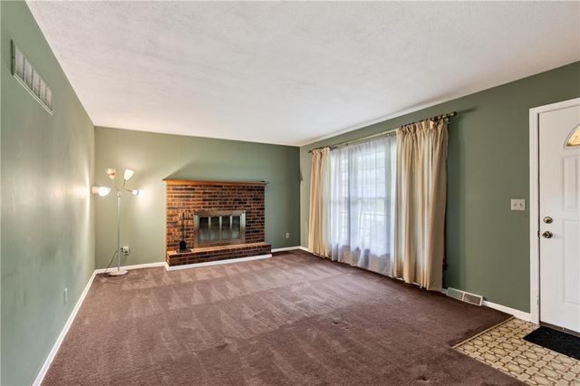 8029 Yecker Avenue, Kansas City, KS 66109