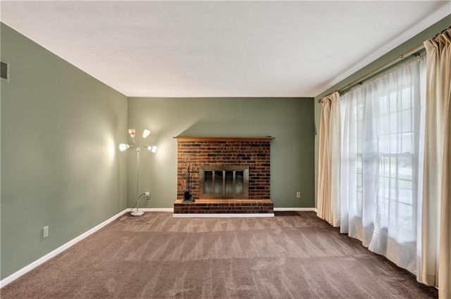 8029 Yecker Avenue, Kansas City, KS 66109