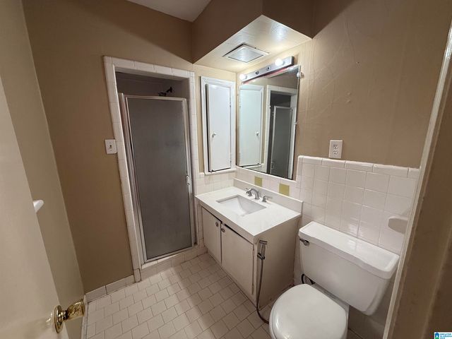 2061 Montreat Cir Apt C, Vestavia Hills, AL 35216