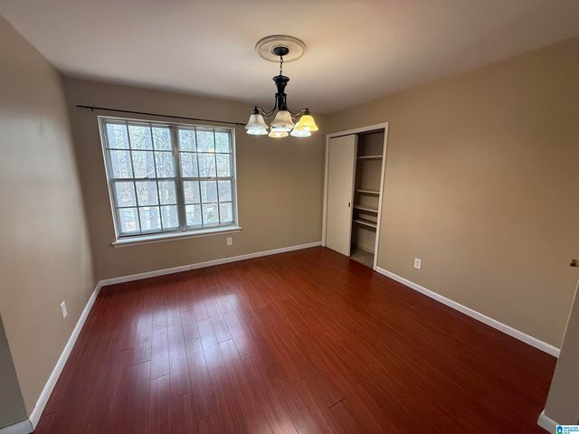 2061 Montreat Cir Apt C, Vestavia Hills, AL 35216