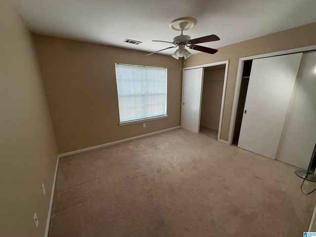 2061 Montreat Cir Apt C, Vestavia Hills, AL 35216