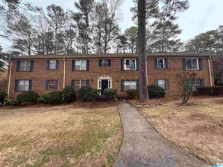 2061 Montreat Cir Apt C, Vestavia Hills, AL 35216