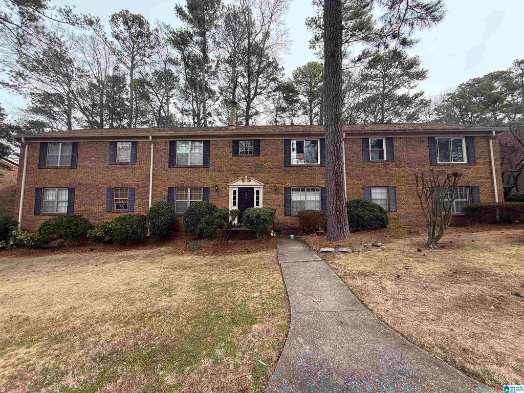 2061 Montreat Cir Apt C, Vestavia Hills, AL 35216