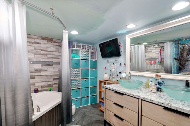 329 Douglas Fir Road, Ozark, MO 65721