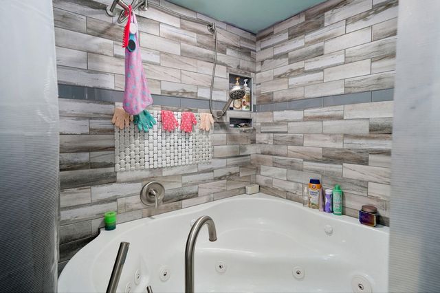 329 Douglas Fir Road, Ozark, MO 65721