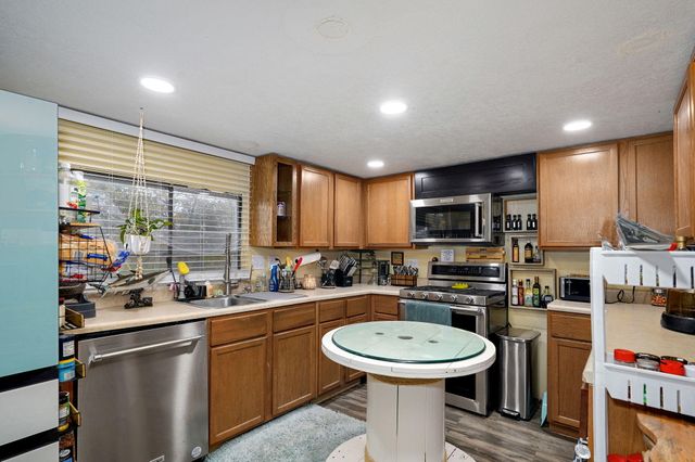 329 Douglas Fir Road, Ozark, MO 65721