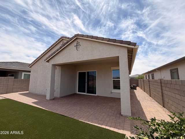 15628 W SMOKETREE Drive, Surprise, AZ 85387