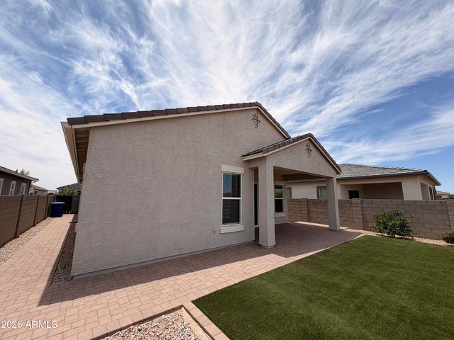 15628 W SMOKETREE Drive, Surprise, AZ 85387