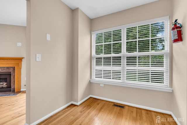 8 Edith Drive, Franklin Twsp, NJ 07416