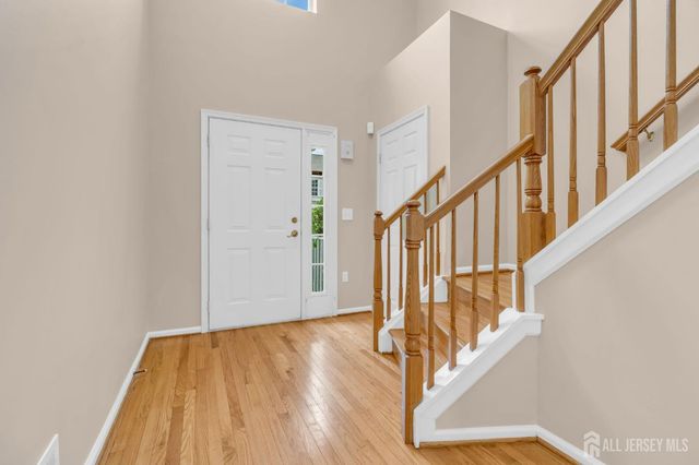 8 Edith Drive, Franklin Twsp, NJ 07416
