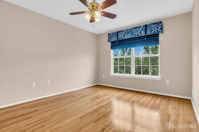 8 Edith Drive, Franklin Twsp, NJ 07416