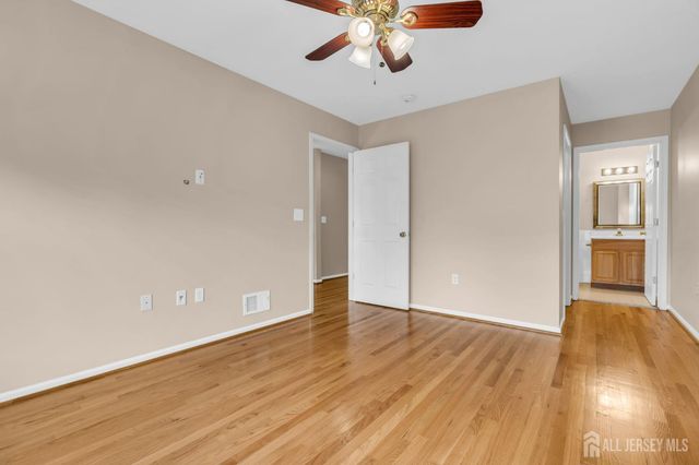 8 Edith Drive, Franklin Twsp, NJ 07416