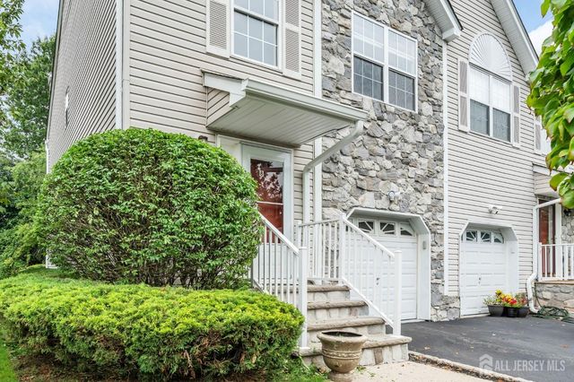 8 Edith Drive, Franklin Twsp, NJ 07416