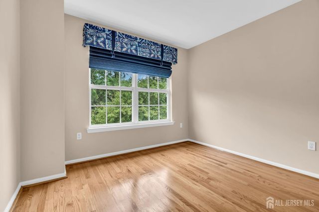 8 Edith Drive, Franklin Twsp, NJ 07416