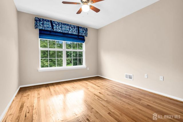 8 Edith Drive, Franklin Twsp, NJ 07416