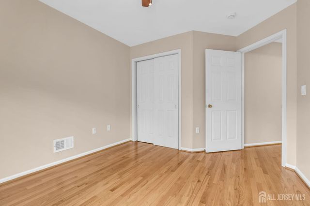 8 Edith Drive, Franklin Twsp, NJ 07416