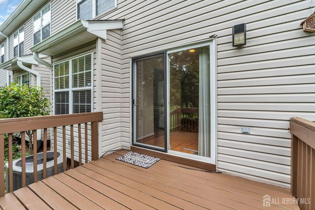8 Edith Drive, Franklin Twsp, NJ 07416