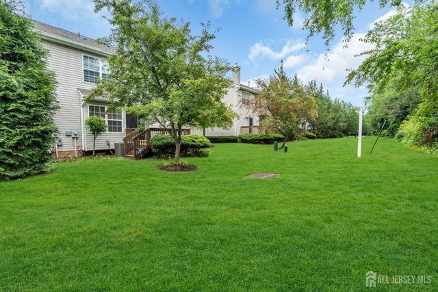 8 Edith Drive, Franklin Twsp, NJ 07416