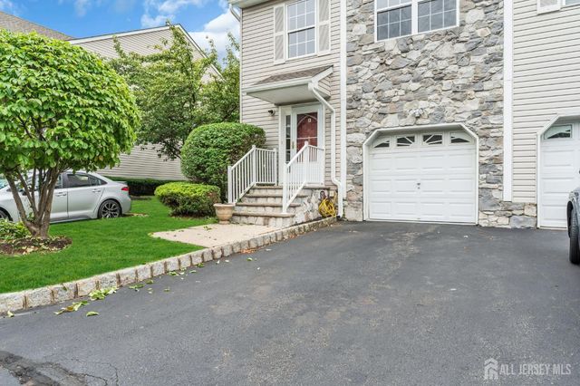 8 Edith Drive, Franklin Twsp, NJ 07416