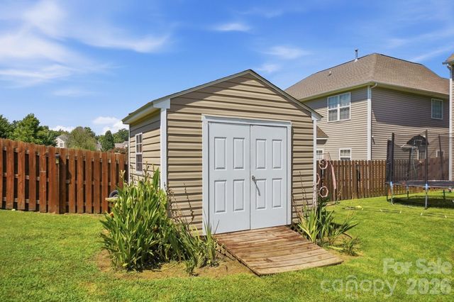 15320 Edgewater Forest Lane, Charlotte, NC 28278