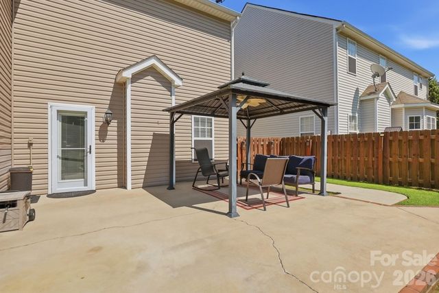15320 Edgewater Forest Lane, Charlotte, NC 28278