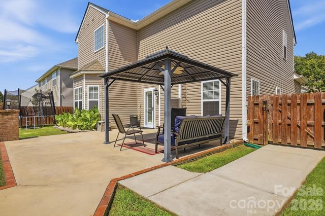 15320 Edgewater Forest Lane, Charlotte, NC 28278